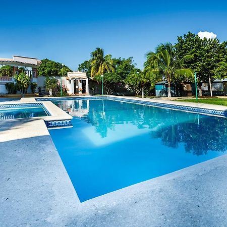 ホテル Capital O Oxtankah,Chetumal Bay Calderitas エクステリア 写真
